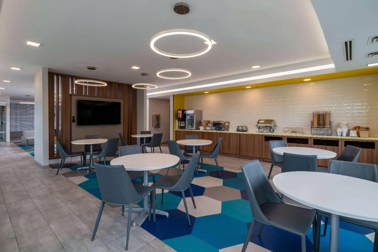 Microtel Inn & Suites By Wyndham Winchester Esterno foto
