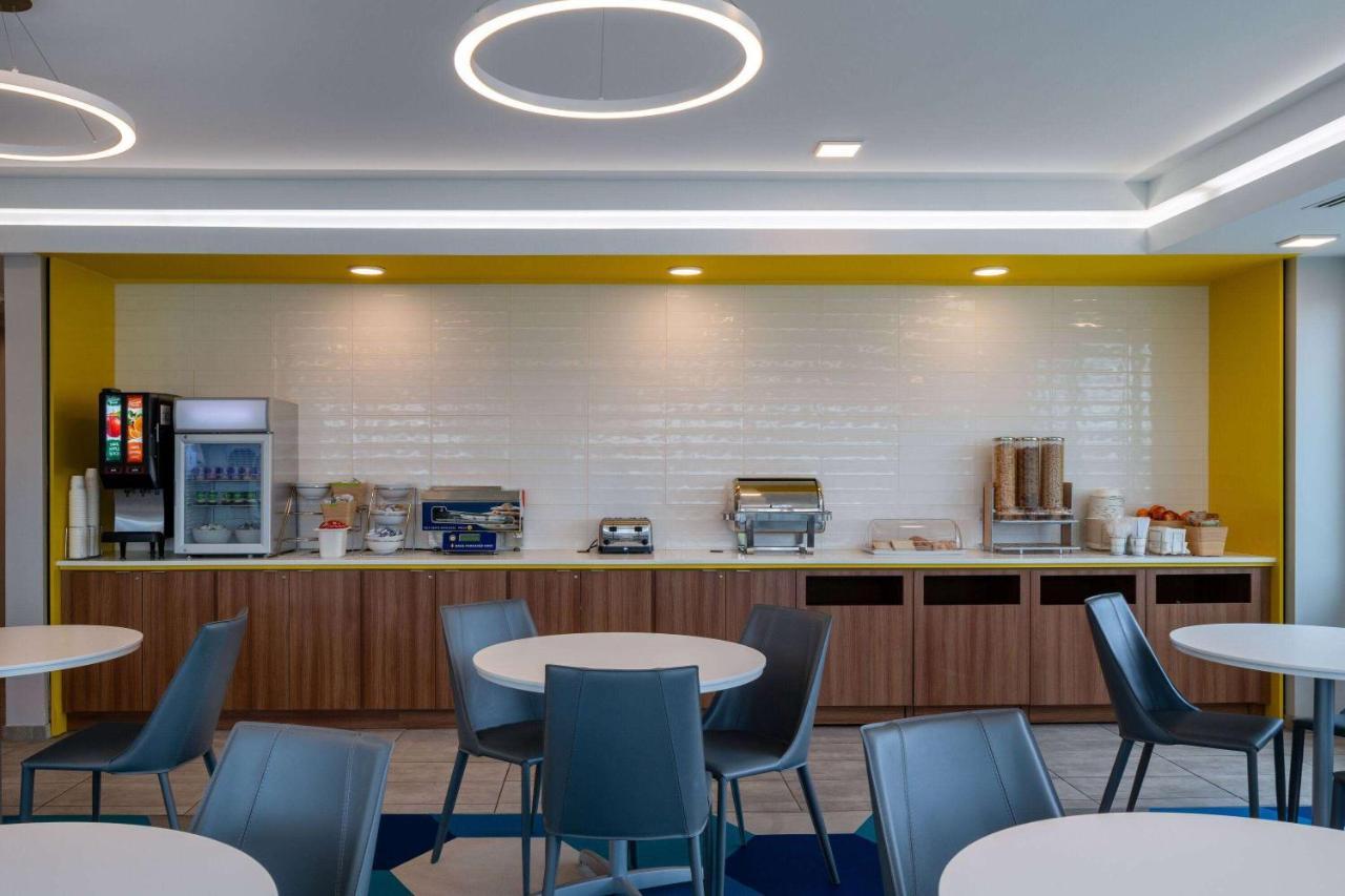 Microtel Inn & Suites By Wyndham Winchester Esterno foto