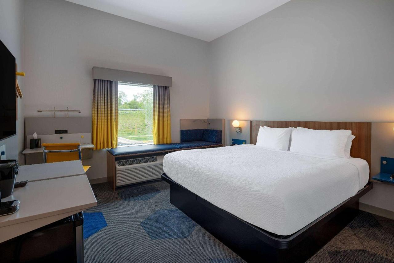 Microtel Inn & Suites By Wyndham Winchester Esterno foto