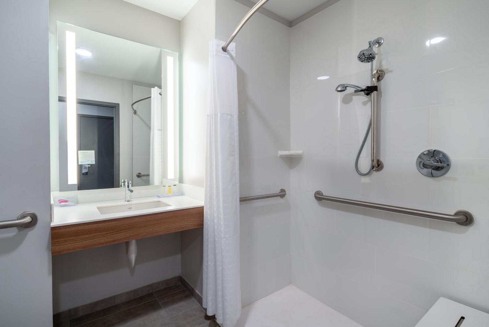 Microtel Inn & Suites By Wyndham Winchester Esterno foto
