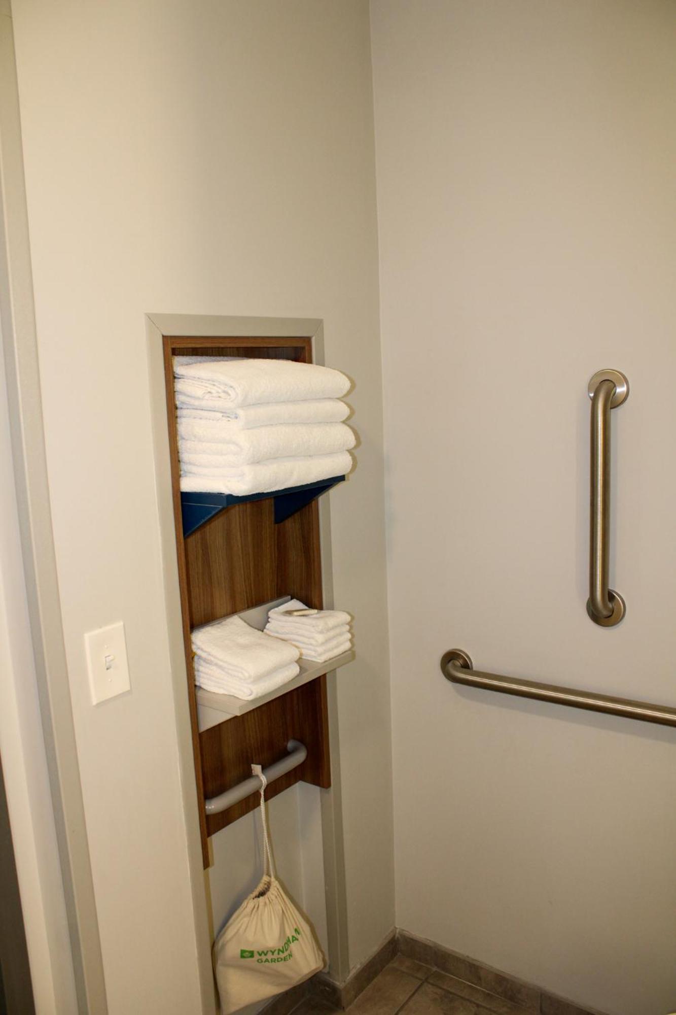 Microtel Inn & Suites By Wyndham Winchester Esterno foto